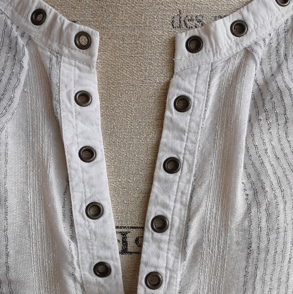 Free People Against All Odds Grommet Boho Blouse Sz XS Oversized. - Picture 4 of 11